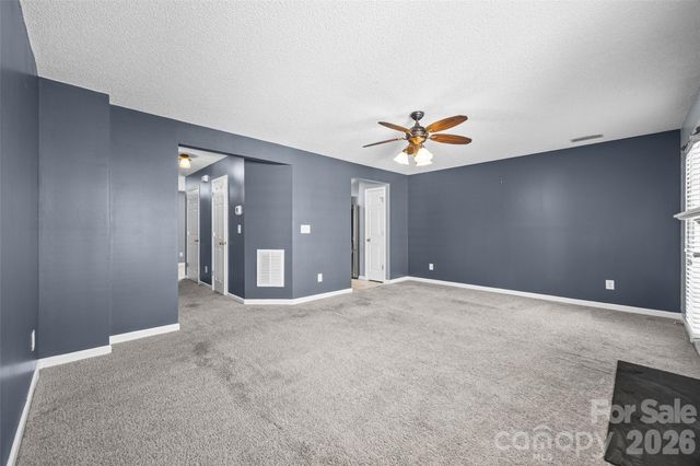 3240 Barons Court Road, Charlotte, NC 28213