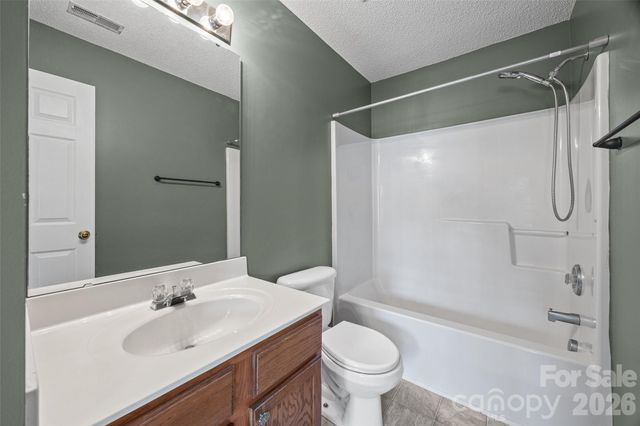 3240 Barons Court Road, Charlotte, NC 28213