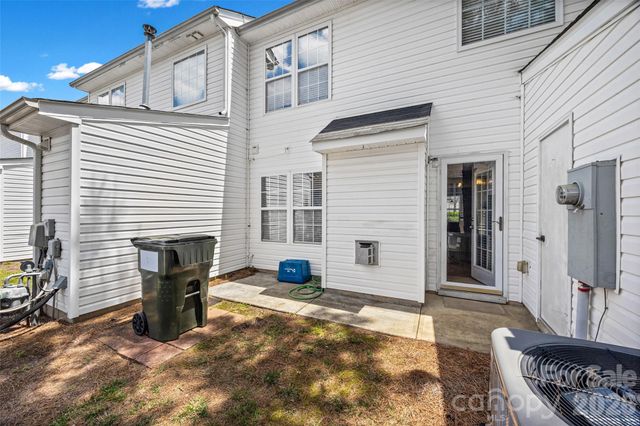3240 Barons Court Road, Charlotte, NC 28213