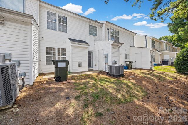 3240 Barons Court Road, Charlotte, NC 28213