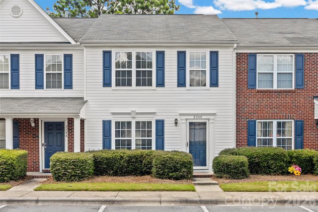 3240 Barons Court Road, Charlotte, NC 28213
