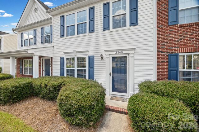 3240 Barons Court Road, Charlotte, NC 28213