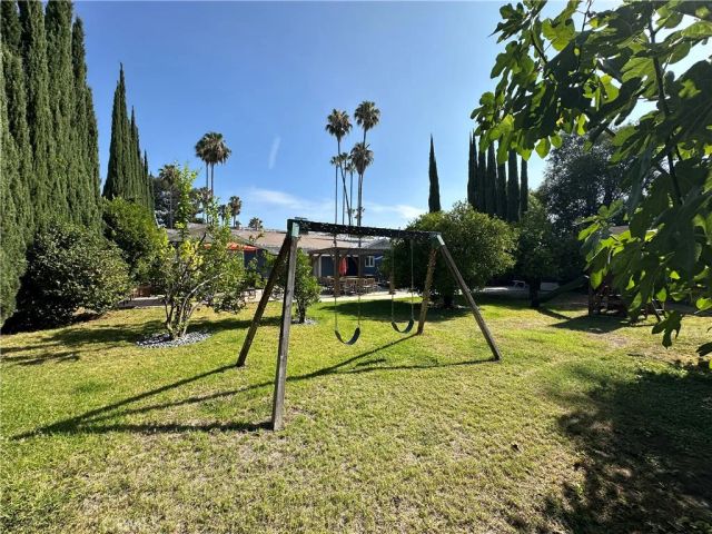 15742 Vose, Los Angeles, CA 91406
