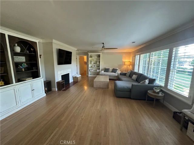15742 Vose, Los Angeles, CA 91406