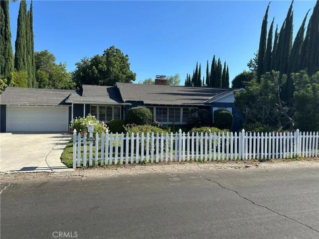 15742 Vose, Los Angeles, CA 91406