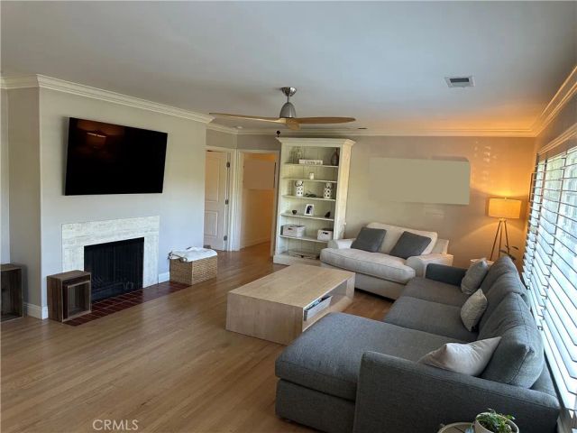 15742 Vose, Los Angeles, CA 91406