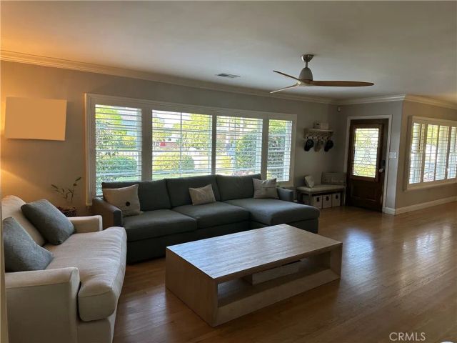15742 Vose, Los Angeles, CA 91406
