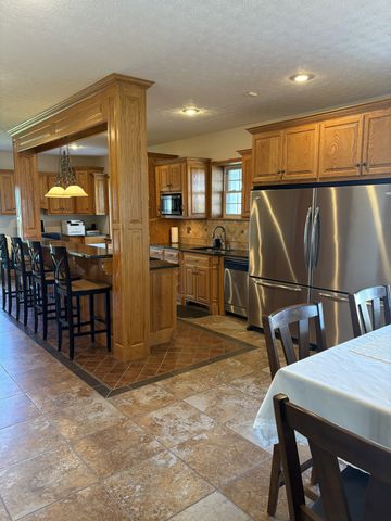 684 Matlock Rd, Bowling Green, KY 42104