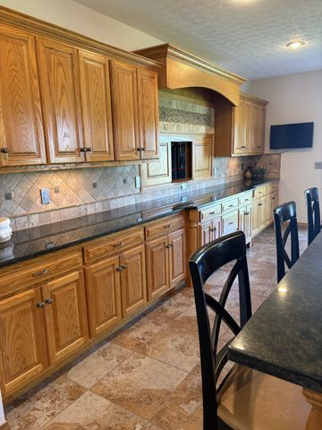 684 Matlock Rd, Bowling Green, KY 42104
