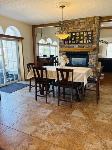 684 Matlock Rd, Bowling Green, KY 42104