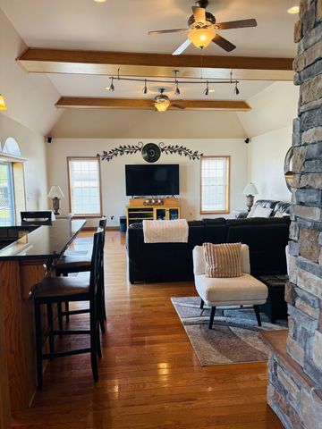 684 Matlock Rd, Bowling Green, KY 42104