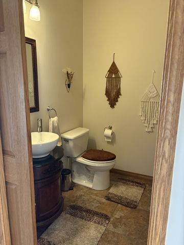 684 Matlock Rd, Bowling Green, KY 42104