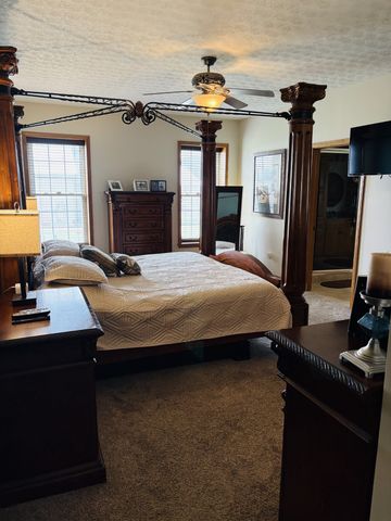 684 Matlock Rd, Bowling Green, KY 42104