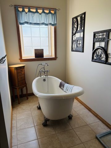 684 Matlock Rd, Bowling Green, KY 42104