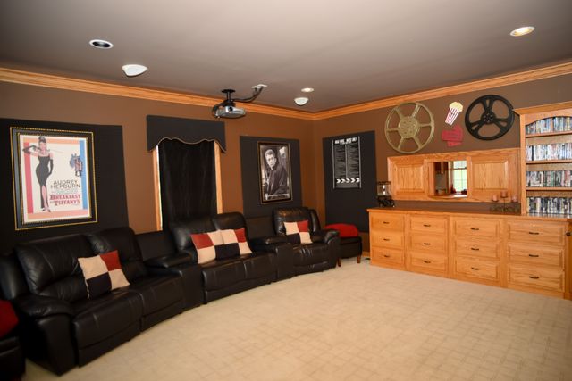 684 Matlock Rd, Bowling Green, KY 42104