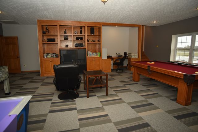 684 Matlock Rd, Bowling Green, KY 42104