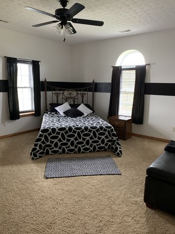 684 Matlock Rd, Bowling Green, KY 42104