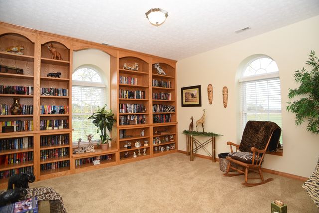 684 Matlock Rd, Bowling Green, KY 42104