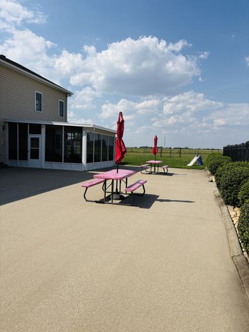 684 Matlock Rd, Bowling Green, KY 42104