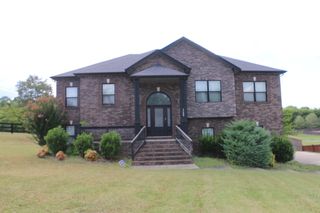 2200 Ellington Gait Dr, Clarksville, TN 37043