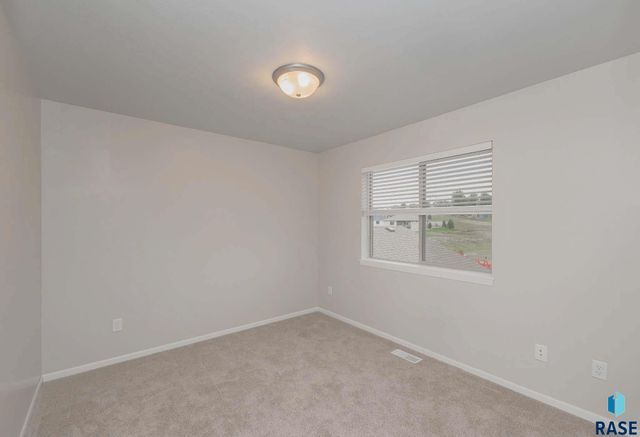 404 N Sioux Blvd Boulevard, Brandon, SD 57005