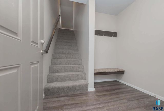 404 N Sioux Blvd Boulevard, Brandon, SD 57005