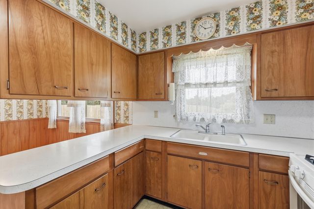 2320 Tamrack Street, Kalamazoo, MI 49006