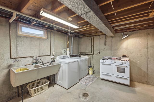 2320 Tamrack Street, Kalamazoo, MI 49006