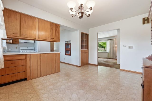 2320 Tamrack Street, Kalamazoo, MI 49006
