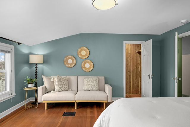 5733 13th Avenue S, Minneapolis, MN 55417