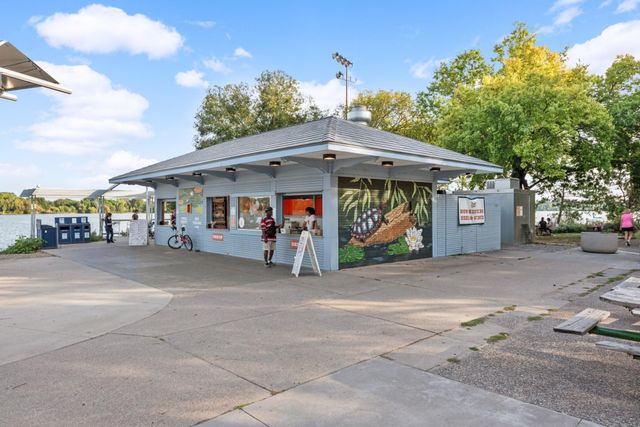 5733 13th Avenue S, Minneapolis, MN 55417