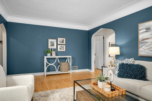 5733 13th Avenue S, Minneapolis, MN 55417