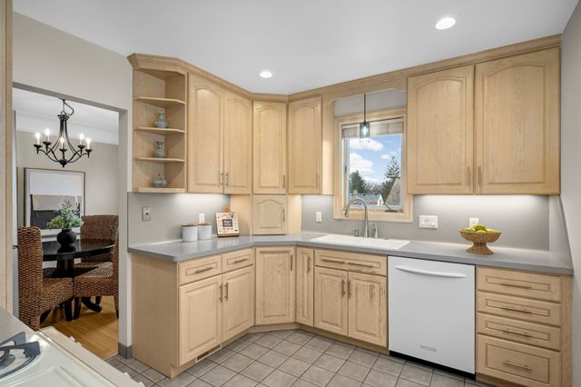 5733 13th Avenue S, Minneapolis, MN 55417