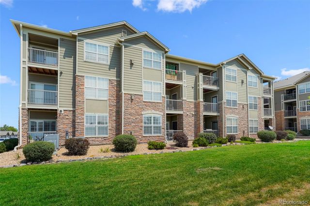 3045 Blue Sky Circle 18-302, Erie, CO 80516
