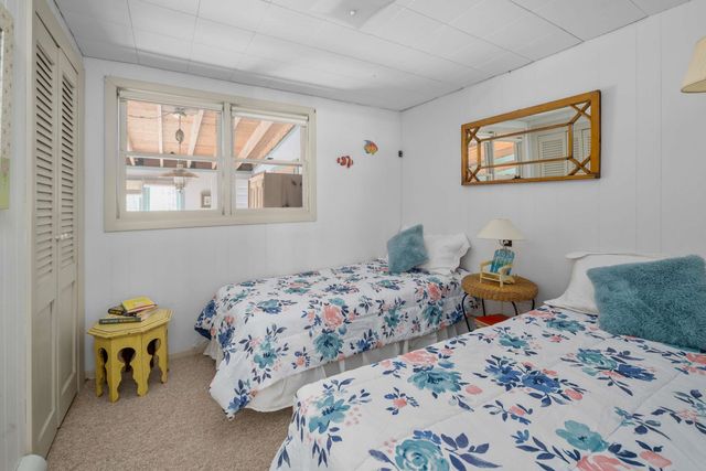 14 Beacon Street Extension, York, ME 03909