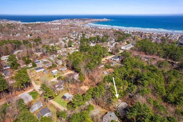 14 Beacon Street Extension, York, ME 03909