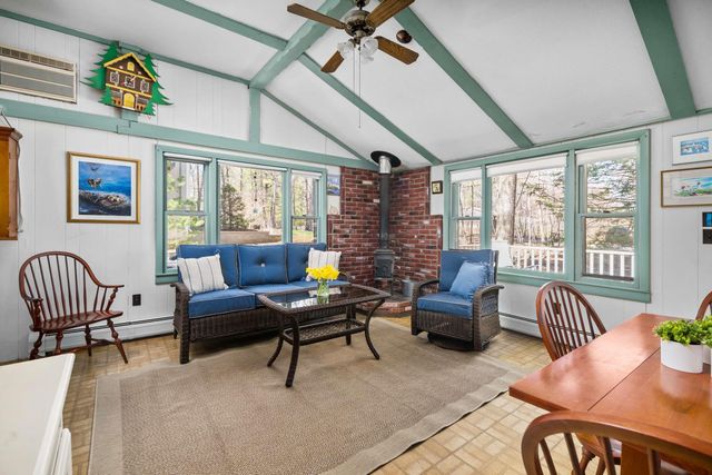 14 Beacon Street Extension, York, ME 03909