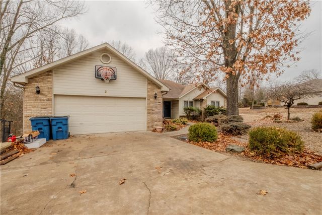2 Quantock Hills Lane, Bella Vista, AR 72715