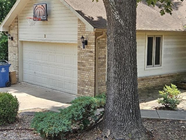 2 Quantock Hills Lane, Bella Vista, AR 72715