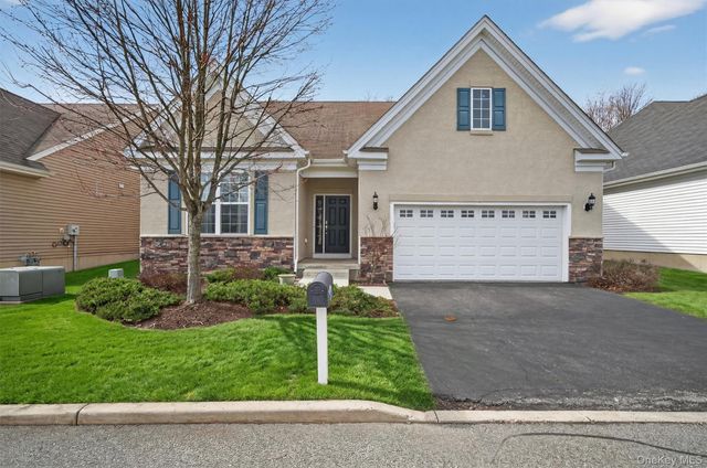 10 Cyprus Drive, Middletown, NY 10940