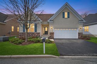 10 Cyprus Drive, Middletown, NY 10940
