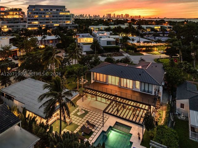 795 Lakeview Dr, Miami Beach, FL 33140