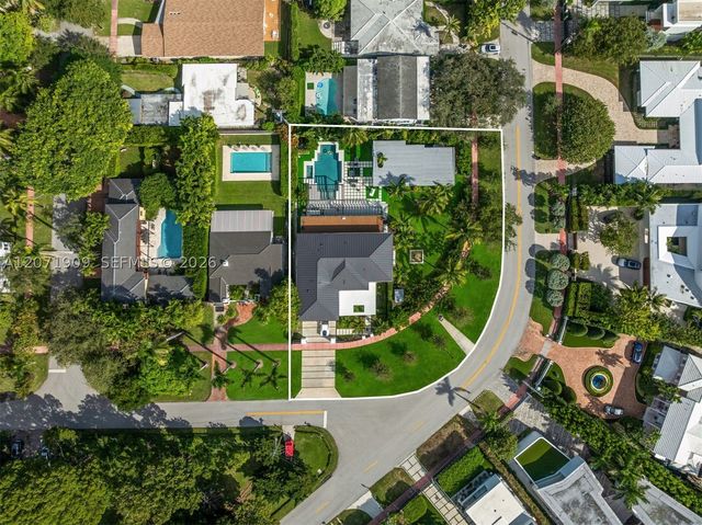 795 Lakeview Dr, Miami Beach, FL 33140