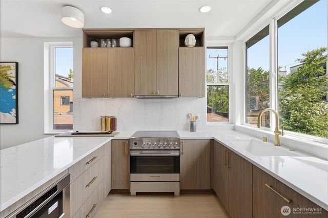 2019 Minor Avenue E, Seattle, WA 98102