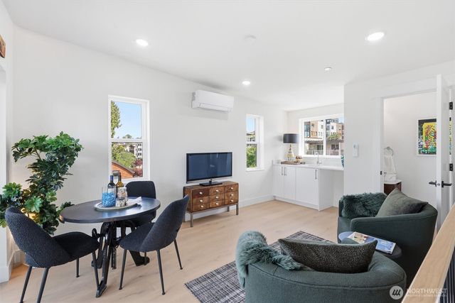 2019 Minor Avenue E, Seattle, WA 98102