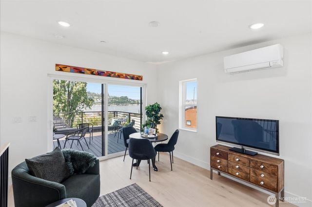 2019 Minor Avenue E, Seattle, WA 98102
