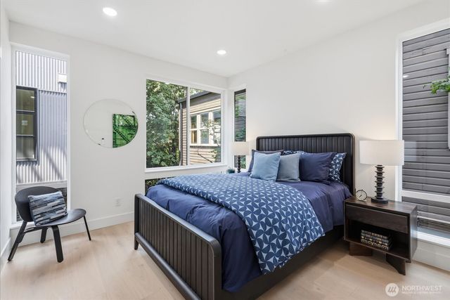 2019 Minor Avenue E, Seattle, WA 98102