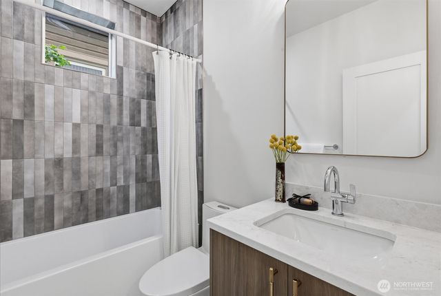 2019 Minor Avenue E, Seattle, WA 98102