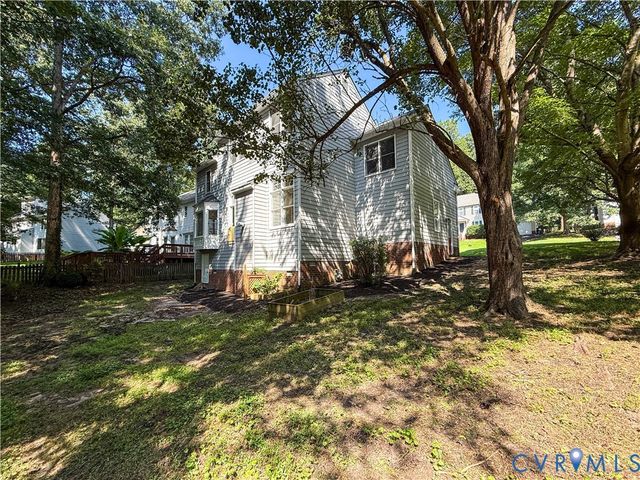 4704 Cedar Cliff Rd, Chester, VA 23831