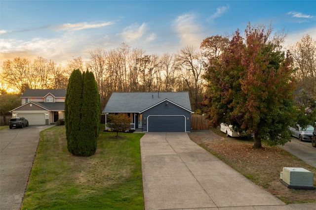 320 NW 25th Place, Battle Ground, WA 98604